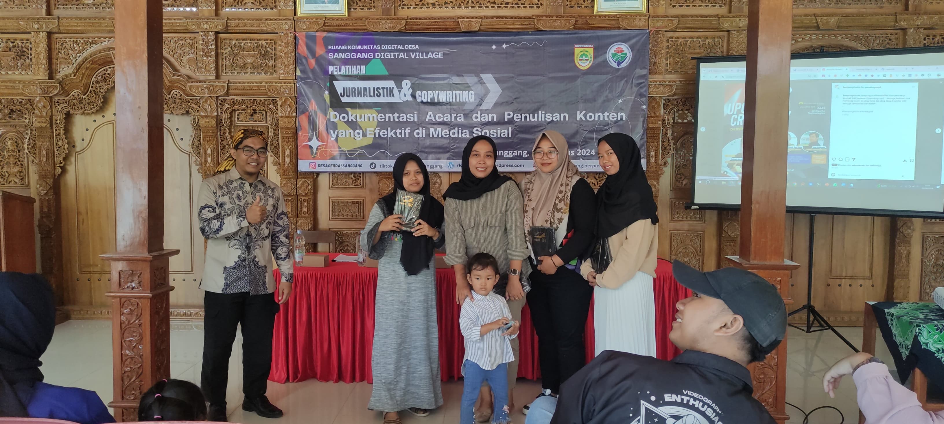 Penghargaan kepada peserta Pelatihan Jurnalistik dan Copywriting atas partisipasi aktifnya